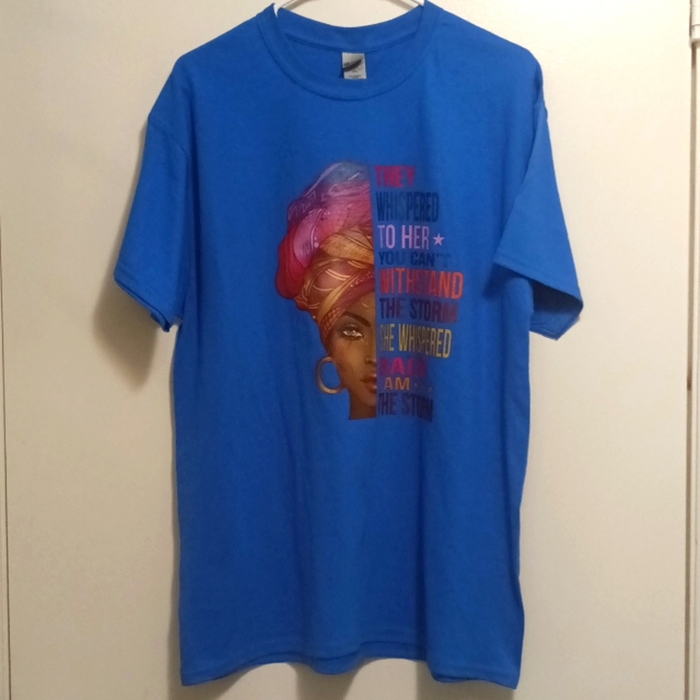 Gildan Large Royal Blue graphic T-shirt